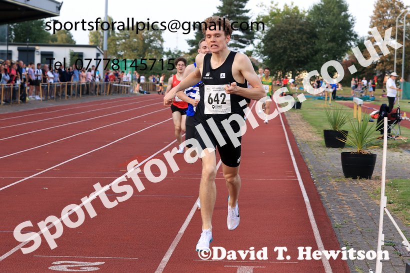 800 metres, 2025 NEGP No 6 Monkton, Wednesday, August 13th.  Photo: David T. Hewitson/Sports for All Pics